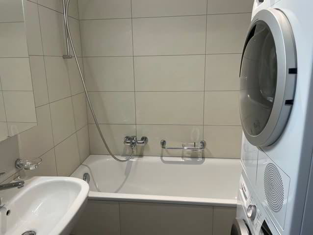 3 rooms Apartment for rent in La Chaux-de-Fonds - image 1/9