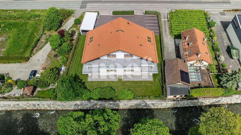 Appartement 6 pièces à acheter à Yvorne - image 1/9