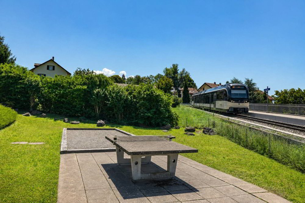 4 rooms Apartment to buy in Vevey - image 1/13