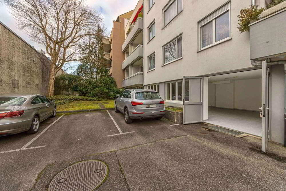2 rooms Office & Commercial for rent in Basel - image 1/8
