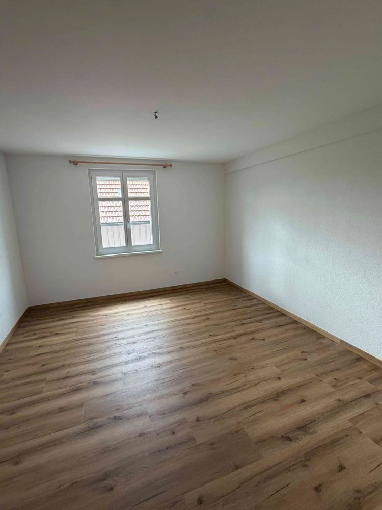 Appartement 4.5 pièces à louer à Güttingen - image 1/9