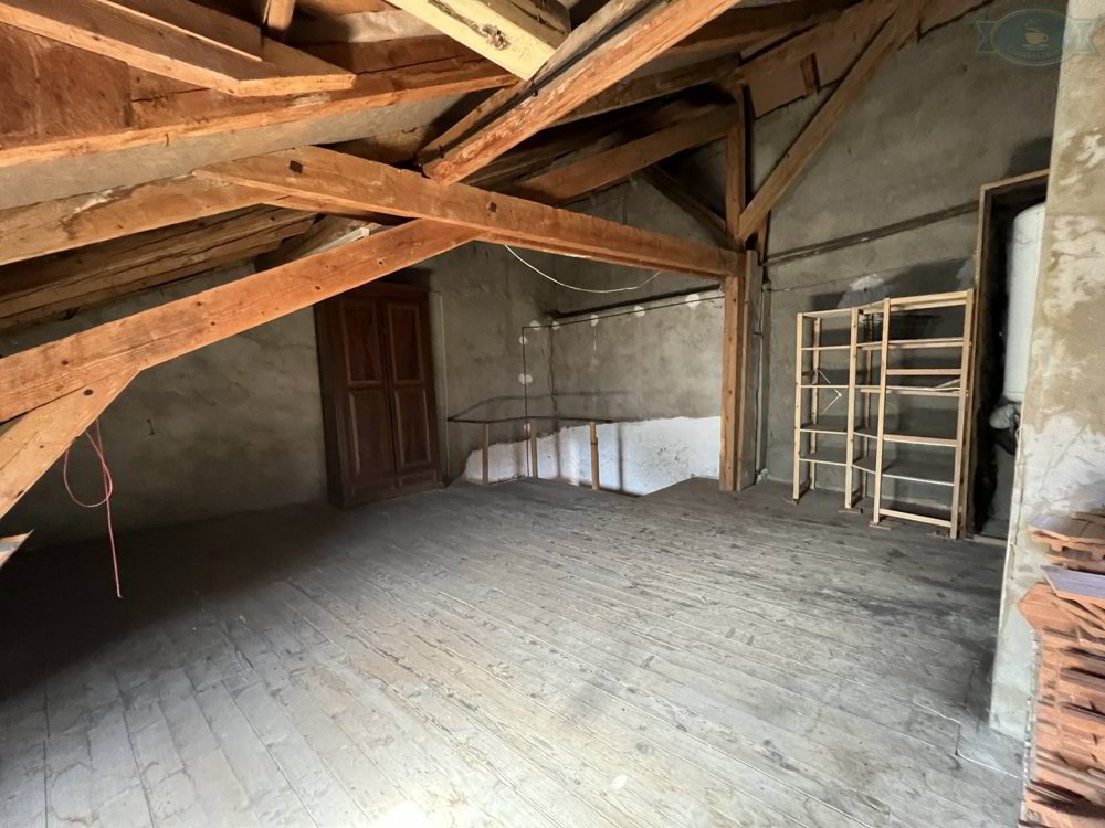 5.5 rooms House to buy in St-Ursanne - image 1/10