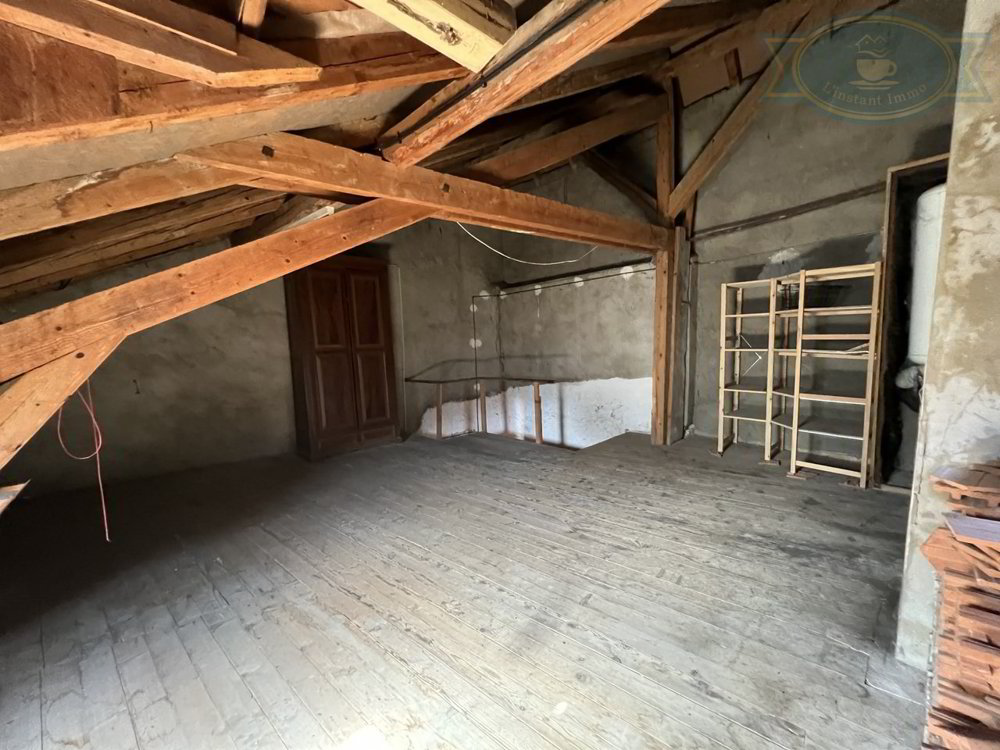Casa di 5 locali in vendita a St-Ursanne - immagine 1/10