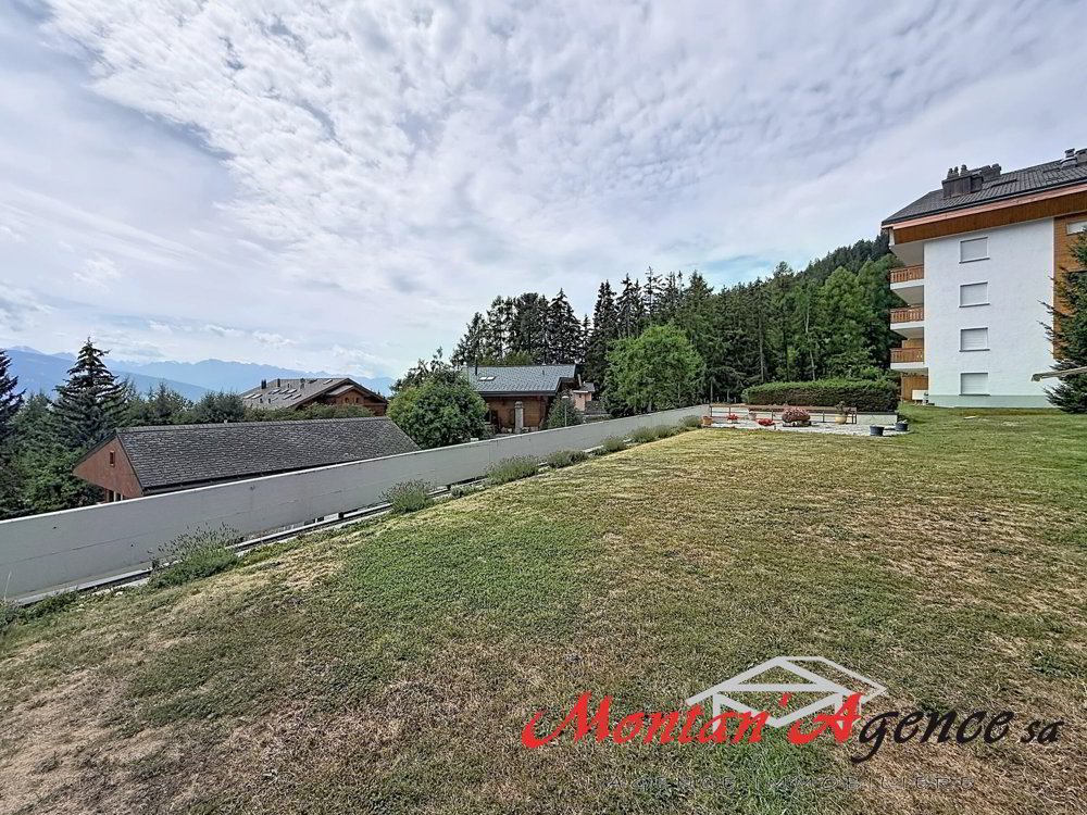 3.5 rooms Apartment to buy in Crans-Montana - image 1/8