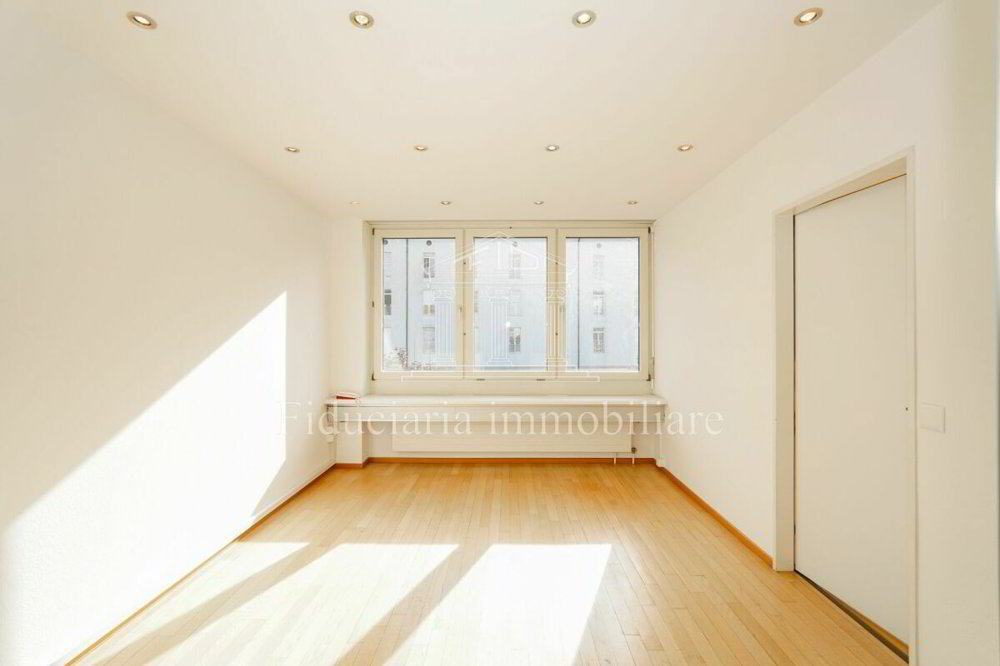 Bureau de 2.5 pièces en location à Locarno - Ansicht 2
