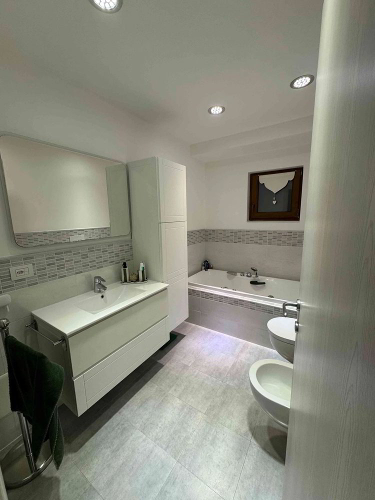 Appartement 3.5 pièces à louer à Vacallo - image 1/7