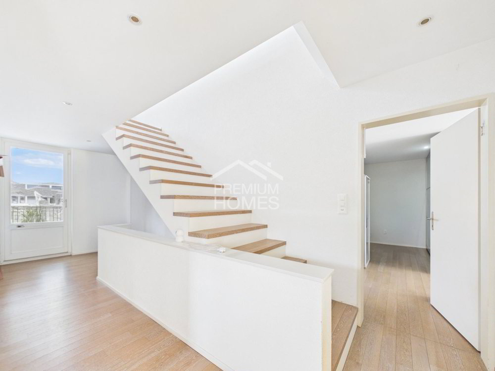 Casa di 7 locali in vendita a Berneck - immagine 1/11