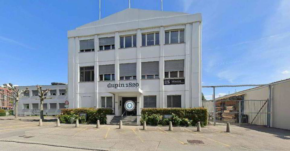 null rooms Office & Commercial for rent in Anières - image 1/2