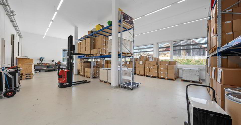 Immeuble commercial de rendement 5,45% - Mehr