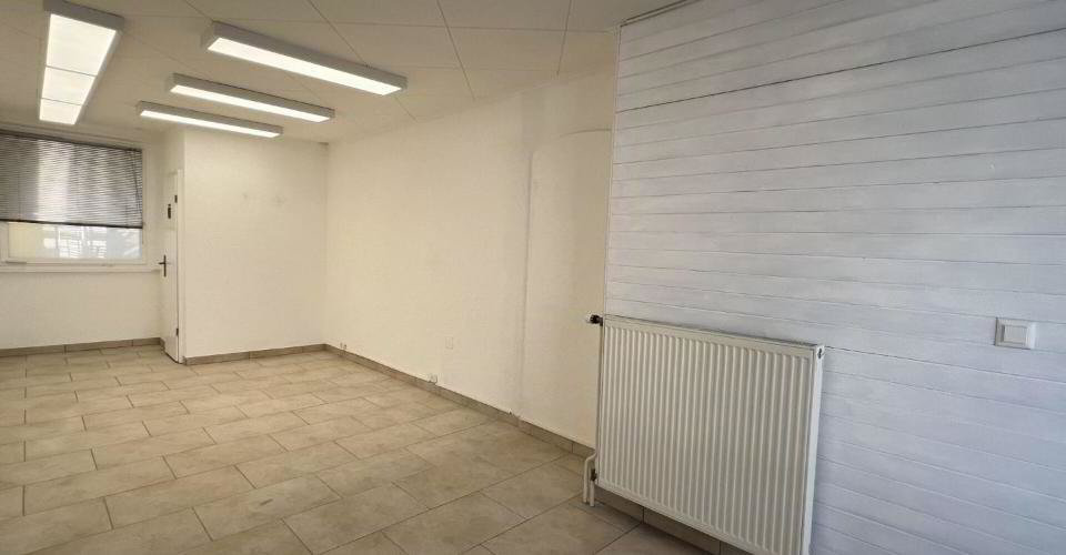 null rooms Office & Commercial for rent in Yverdon-les-Bains - image 1/6