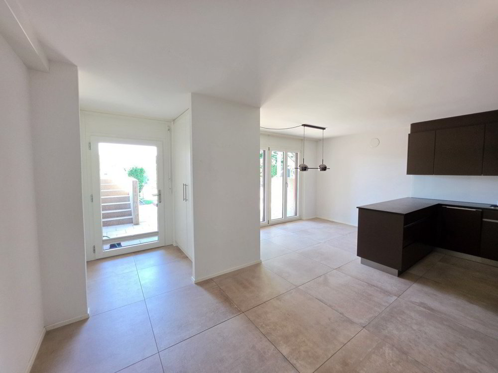 Casa di 9 locali in vendita a Corminboeuf - immagine 1/13