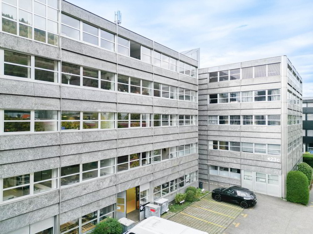 Zwei Gewerbeliegenschaften, ein attraktives Investment - Mehr