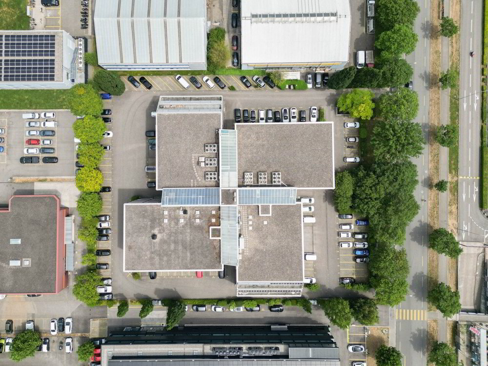 Bureau & Commerce null pièces à acheter à Biel/Bienne - image 1/7