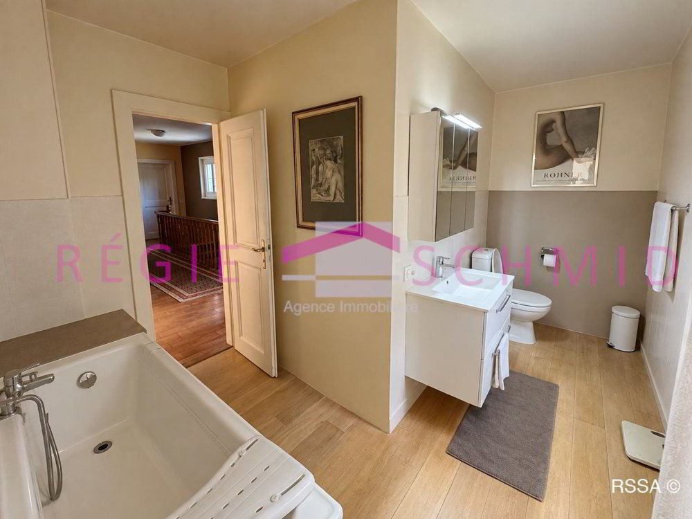 8 rooms House to buy in Rolle - image 1/8