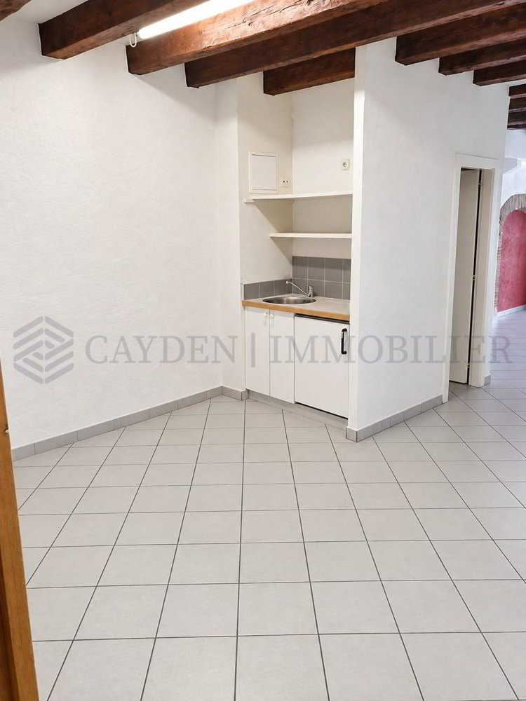 1 rooms Office & Commercial for rent in Rolle - image 1/4