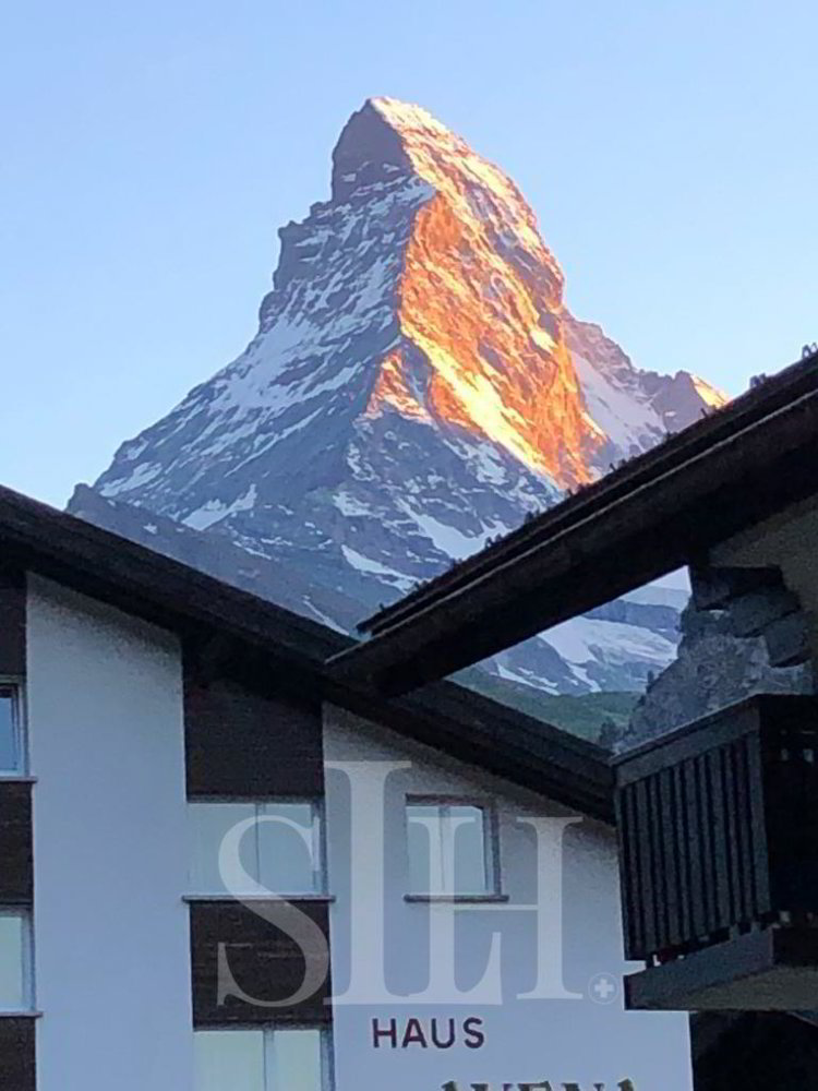 5 rooms Apartment for rent in Zermatt - image 1/11