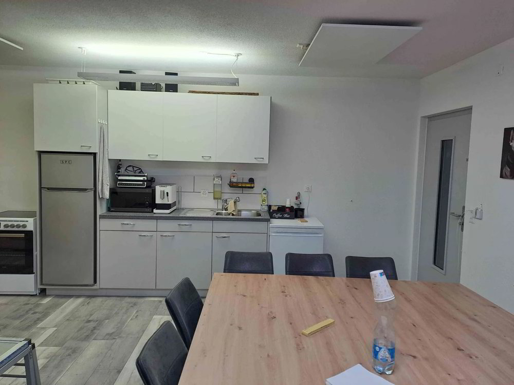 4 rooms Office & Commercial for rent in Sempach Station - image 1/7