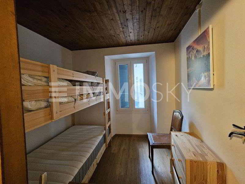 3 rooms Apartment to buy in Malvaglia - image 1/4