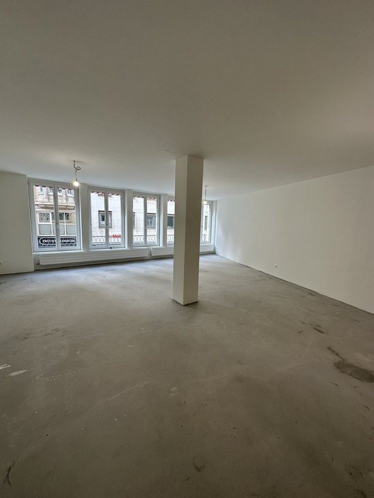 Business-Hotspot: Moderne Praxis-/Büroraum an Top Lage - Ansicht 2