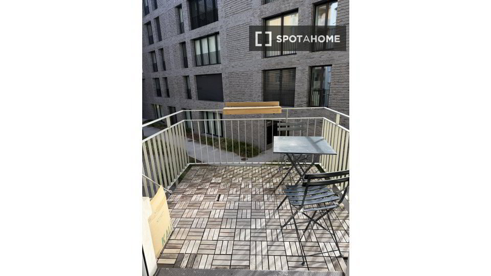 1 rooms Apartment for rent in Zürich - image 1/4