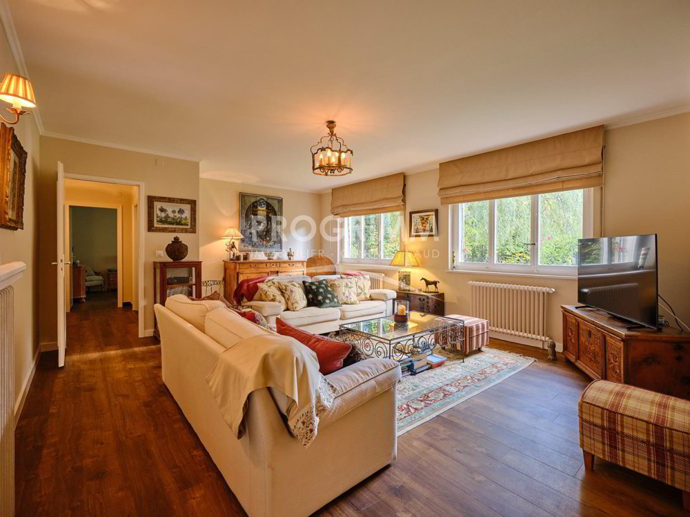 9 Zimmer Haus zum verkaufen in Chêne-Bougeries - Bild 1/8