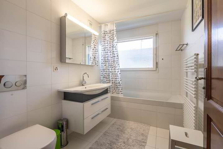 6.5 rooms House to buy in Allaman - image 1/13