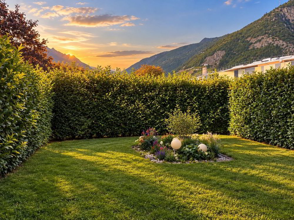2 rooms Apartment to buy in Martigny - image 1/8