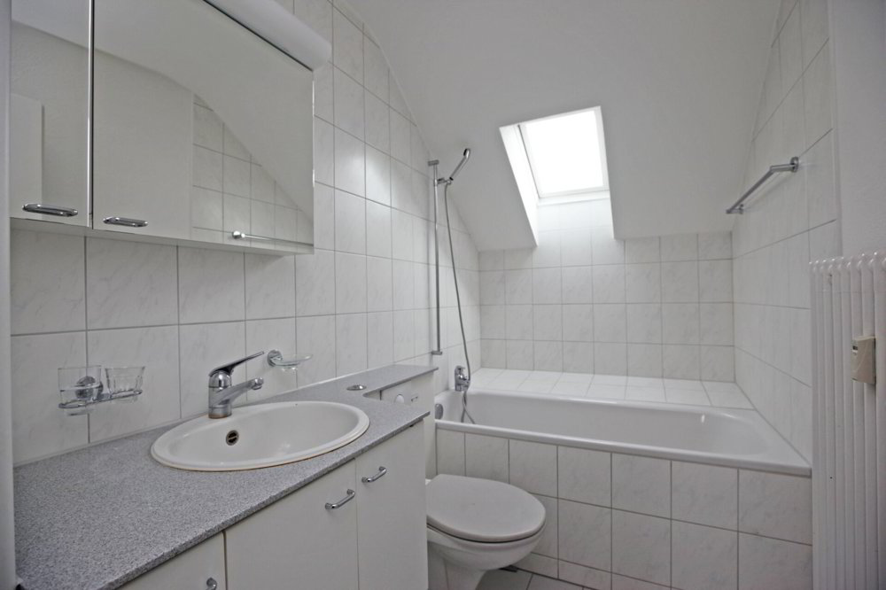 Appartamento di 3.5 locali in affitto a Münchenbuchsee - immagine 1/9