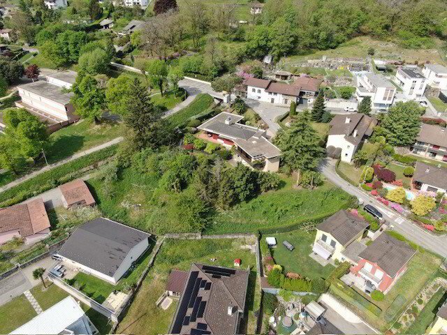 AMPIO TERRENO EDIFICABILE CON PROGETTO APPROVATO A MEZZOVICO - Ansicht 3
