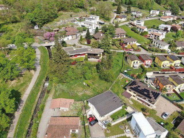AMPIO TERRENO EDIFICABILE CON PROGETTO APPROVATO A MEZZOVICO - Ansicht 4