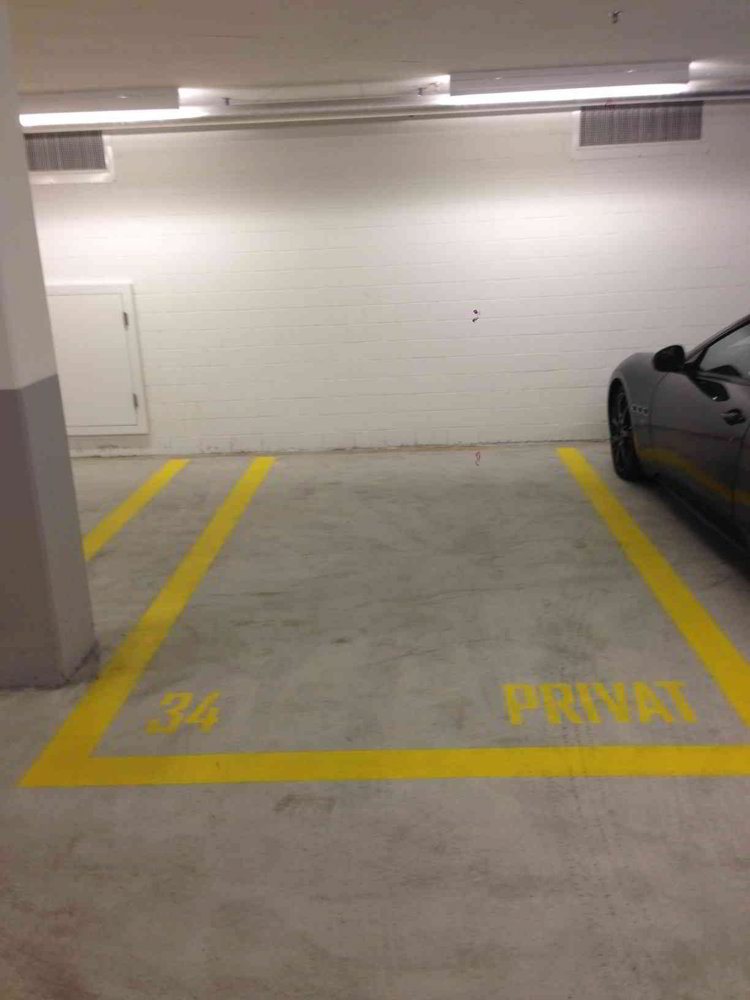 null Zimmer Parkplatz, Garage zu vermieten in Opfikon - Bild 1/1