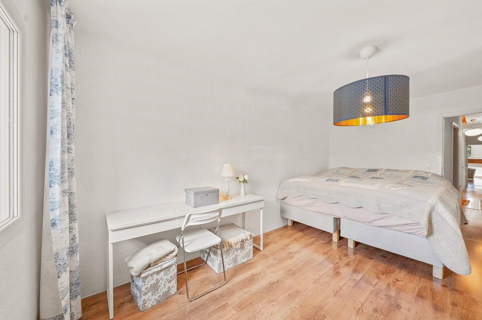 5 rooms Apartment to buy in Genolier - image 1/13