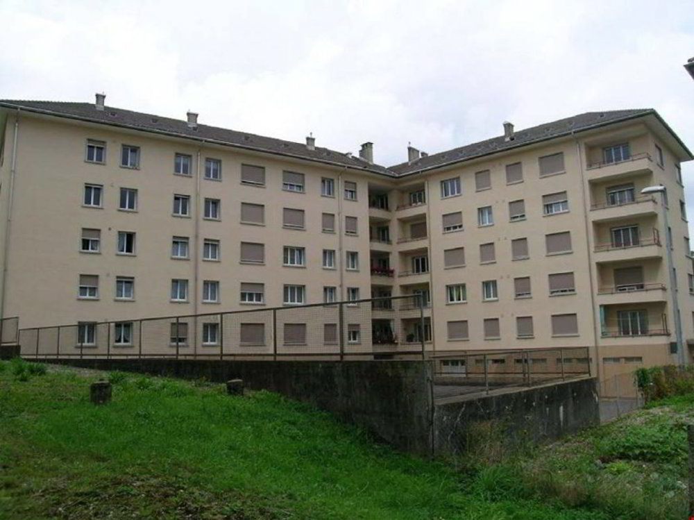 Appartement 3 pièces à louer à Le Locle - image 1/7