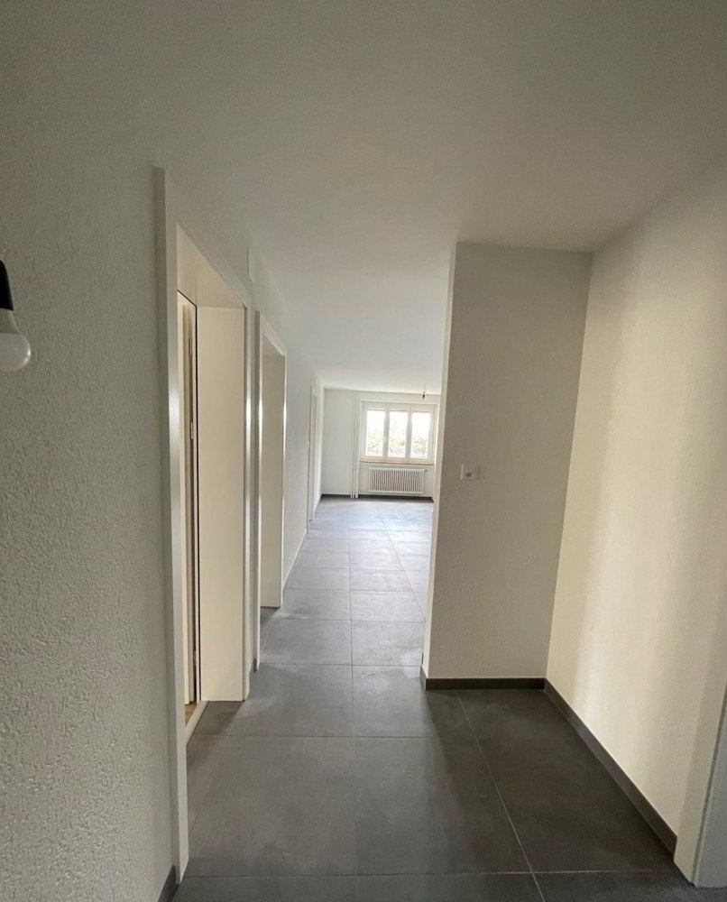 4 Zimmer Wohnung zu vermieten in La Chaux-de-Fonds - Bild 1/8