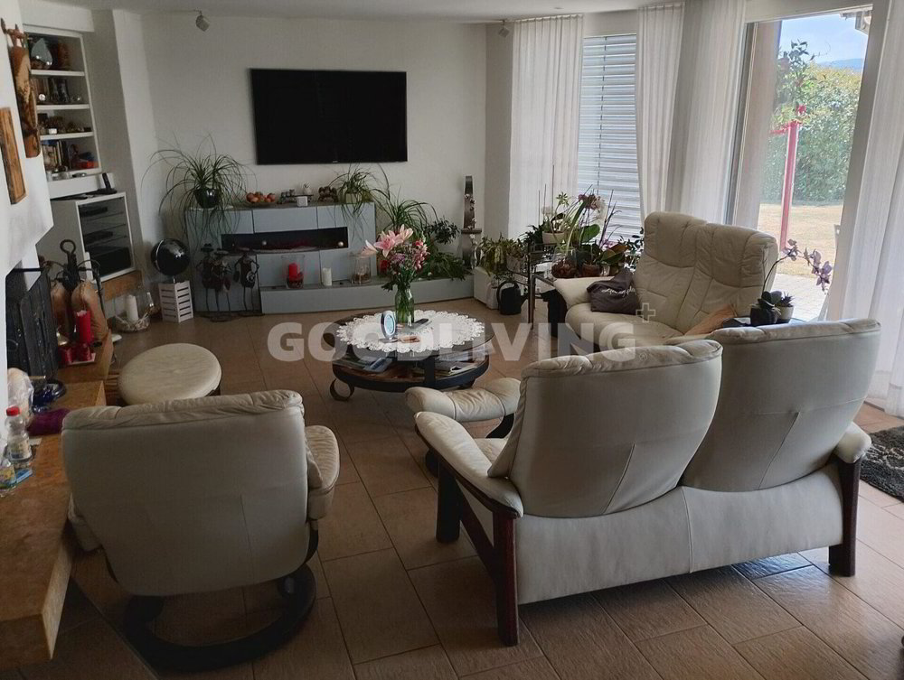 4 rooms House to buy in Wohlen AG - image 1/3