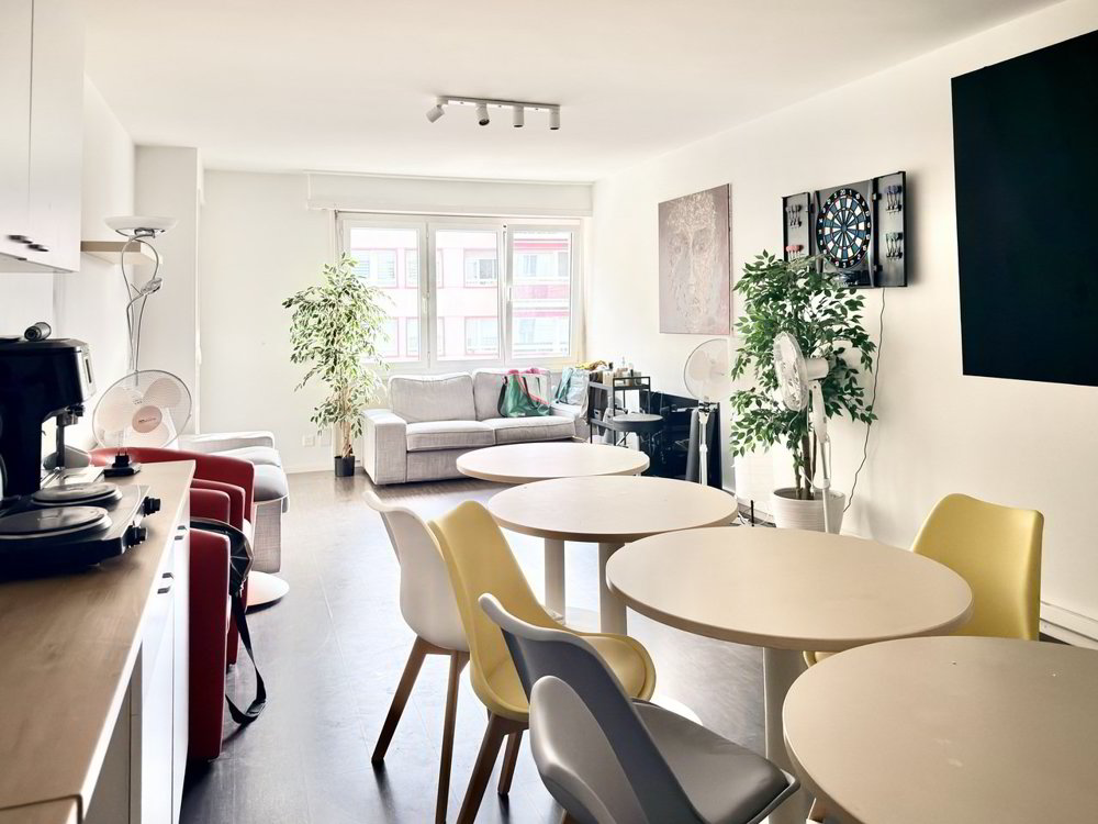 null rooms Office & Commercial for rent in Lausanne - image 1/4