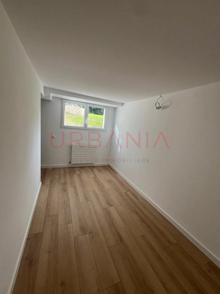 Maison 5 pièces à louer à Vésenaz - image 1/7