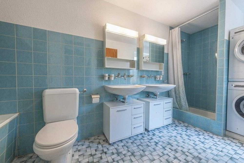 Local commercial de 8 pièces en vente à Boningen - 233 m² - Mehr