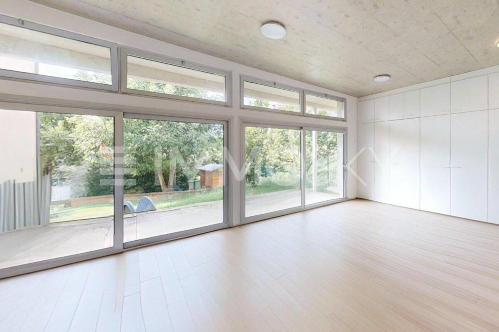 Maison 8.5 pièces à acheter à Neggio - image 1/5