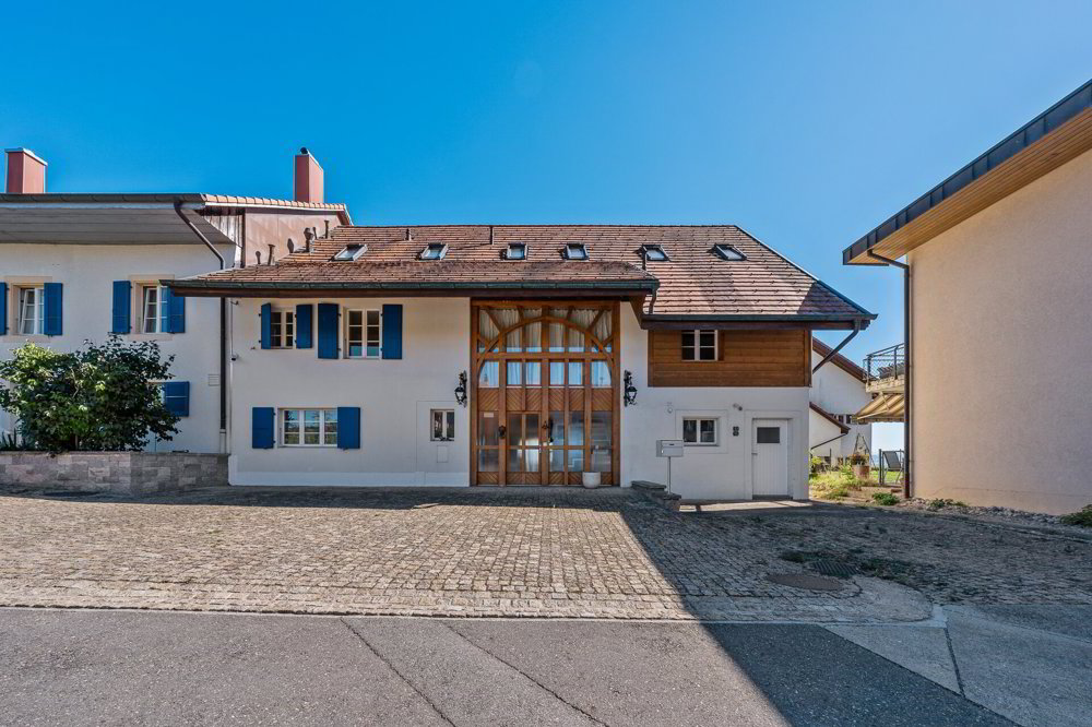 7.5 rooms House to buy in Bellerive VD - image 1/12