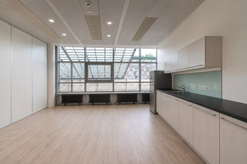 null rooms Office & Commercial for rent in Zugo - image 1/8