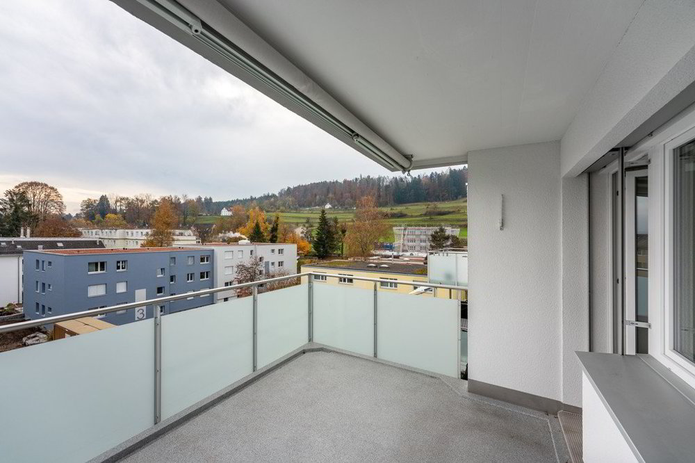 4 rooms Apartment for rent in Fällanden - image 1/10