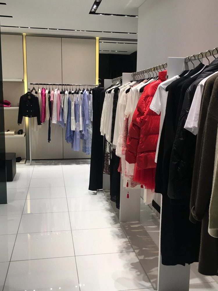 OPPORTUNITE - HYPERCENTRE - ARCADE DE 90 M2 A REMETTRE - Mehr