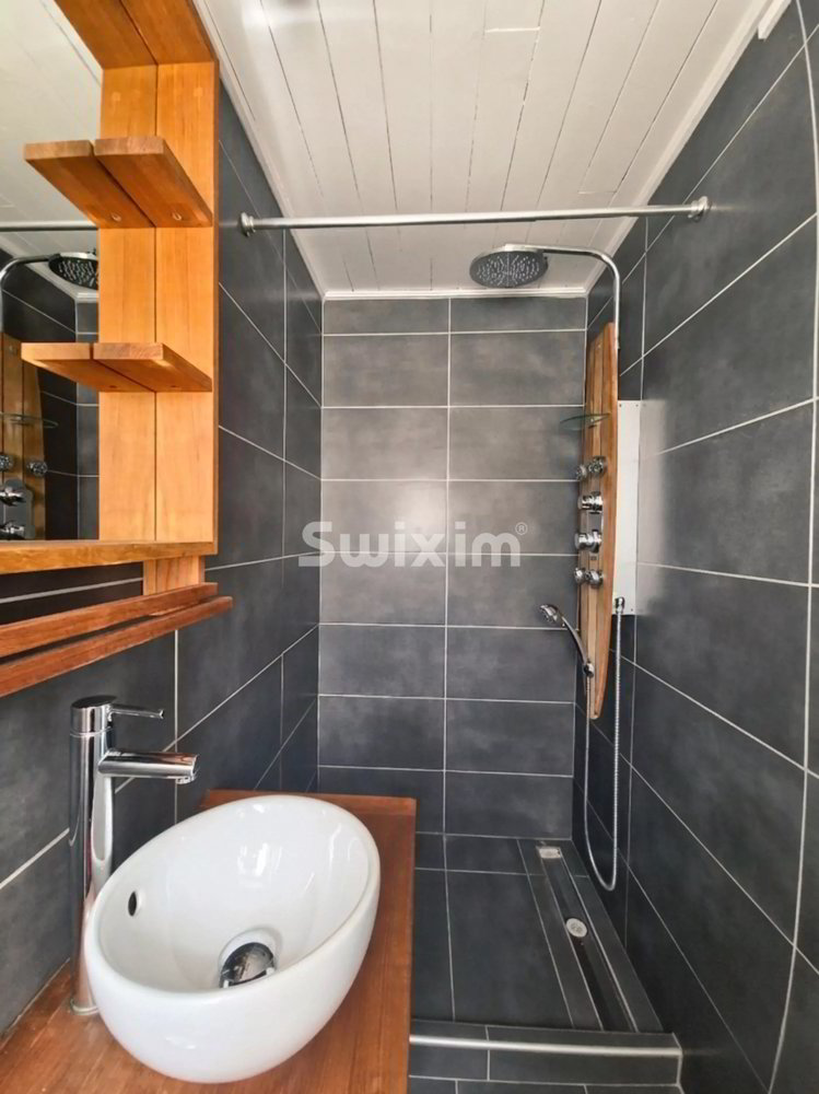 8 rooms House to buy in Dardagny - image 1/13
