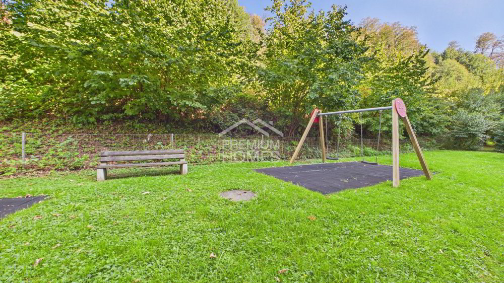 4 rooms Apartment to buy in Luzern - image 1/12