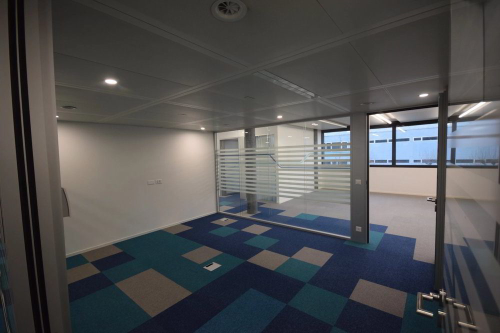 null rooms Office & Commercial for rent in Vernier - image 1/13