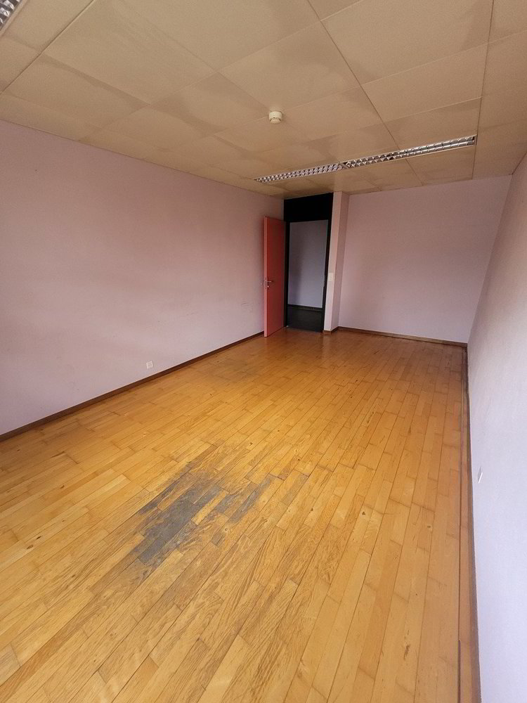 Bureau de 22 m² - Proche commodités, transports et autoroute - Ansicht 2
