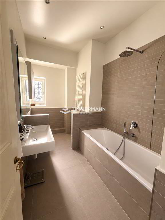 Appartement 6 pièces à louer à Genève - image 1/8