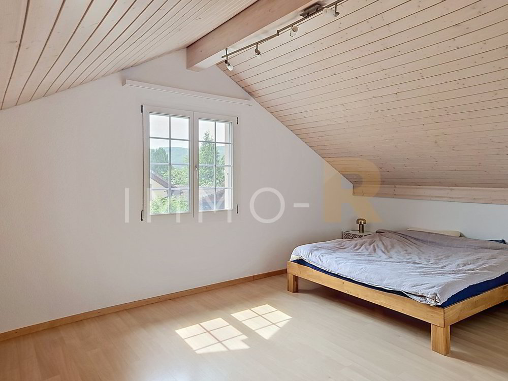 Casa di 7 locali in vendita a Echarlens - immagine 1/12
