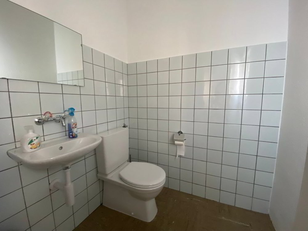 null rooms Office & Commercial to buy in Courroux - image 1/13